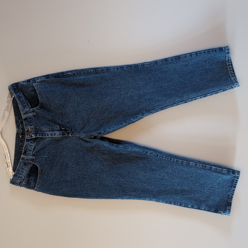 Lee Women's Size 14 Petite Relaxed Fit Straight Leg Jeans - Superb
